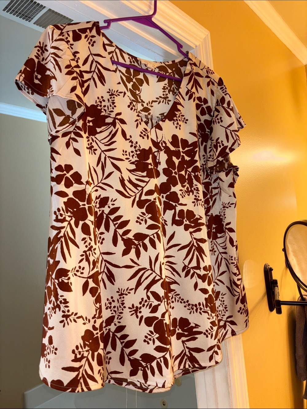 Women's Cream Flutter-Sleeve Floral Blouse in Brown